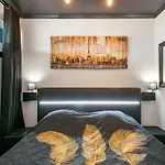 Café Loft 2-zimmer-apartment Mit Blick Auf Den Hafen&den Mont Saint-loup Ferienhaus *