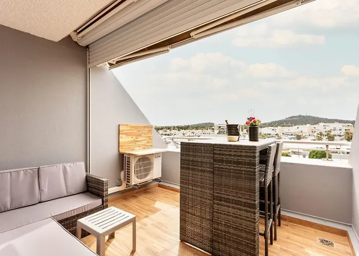 Cafe Loft One-bedroom With Marina & Mont Saint-loup View *